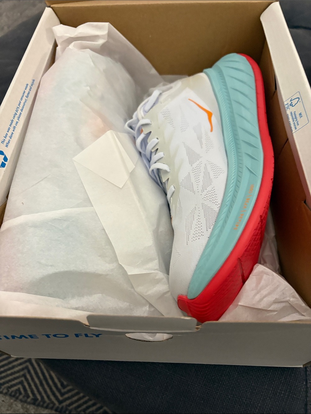 Men’s Hoka Carbon X2 white and blazing orange size 12.5